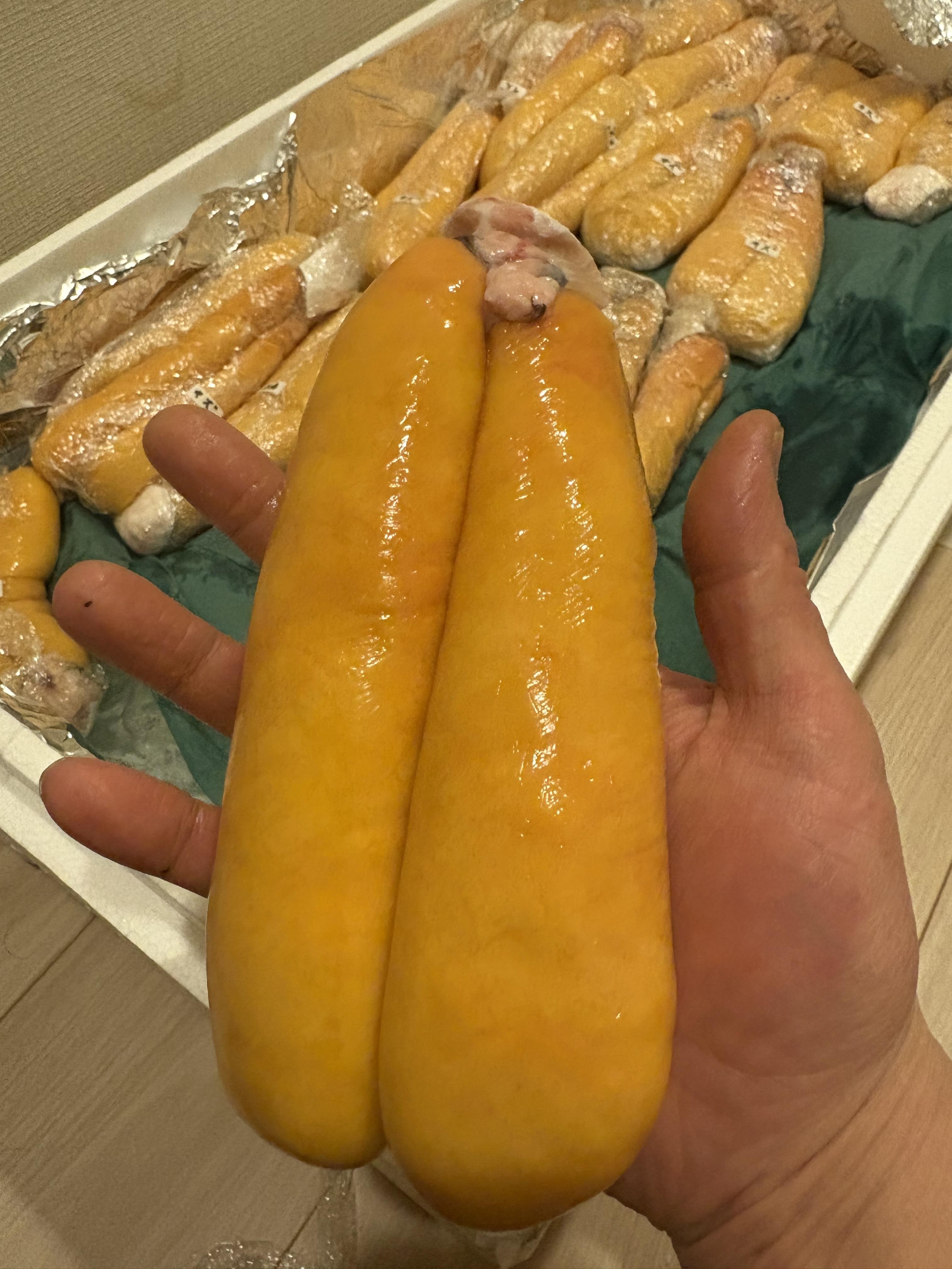 唐墨(カラスミ)の仕込み